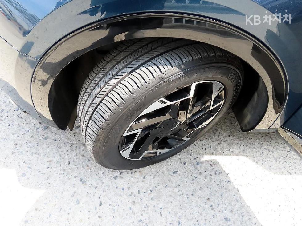 2022 - kia sportage