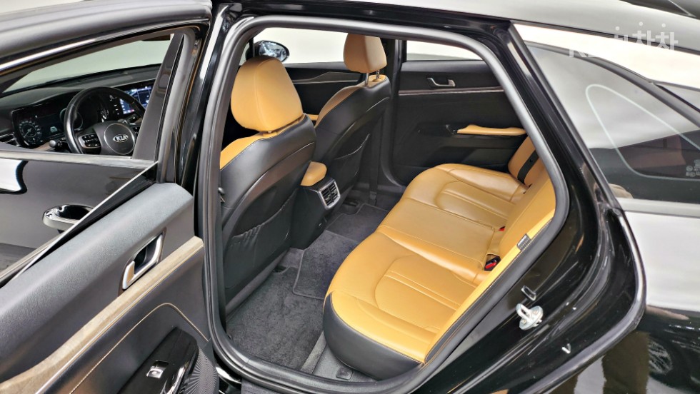 2020 - kia k5