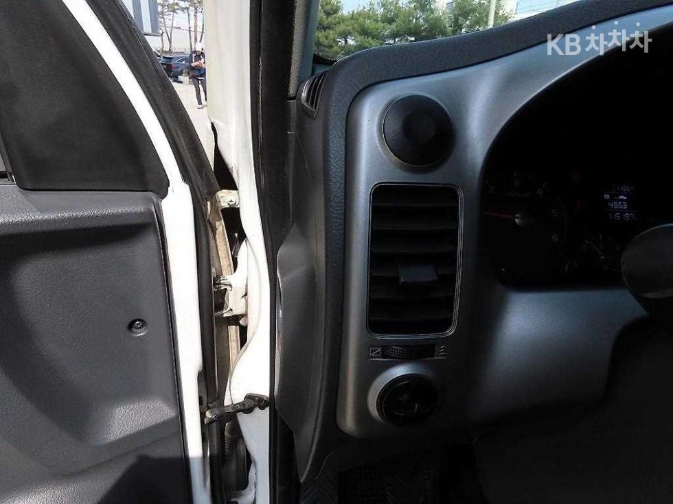 2018 - kia bongo iii