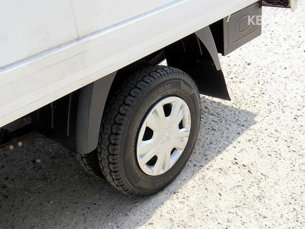 2018 - kia bongo iii