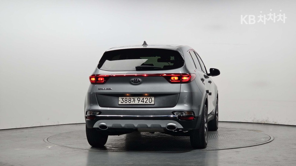 2021 - kia sportage
