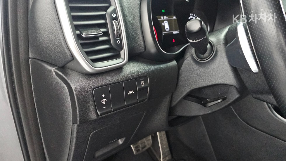 2021 - kia sportage
