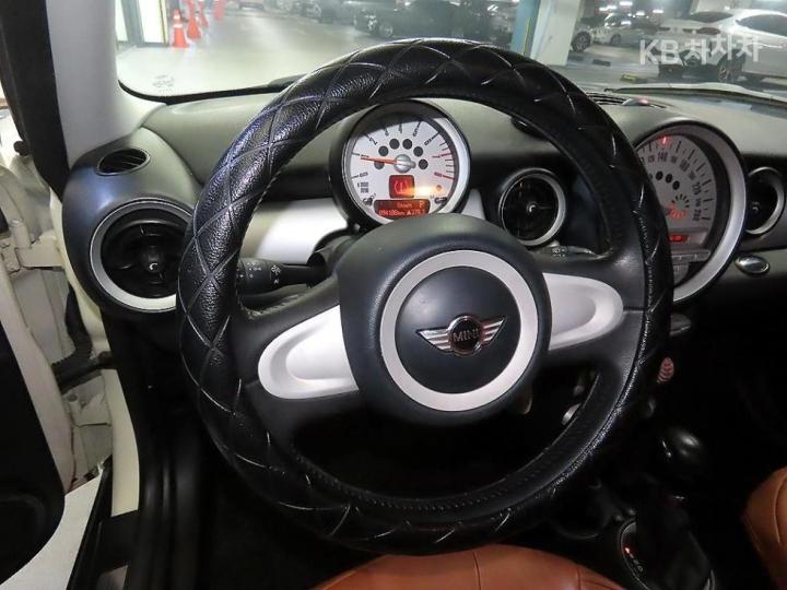 Mini Cooper 1.6 Base Type 9