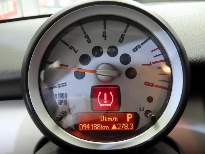 Mini Cooper 1.6 Base Type 10