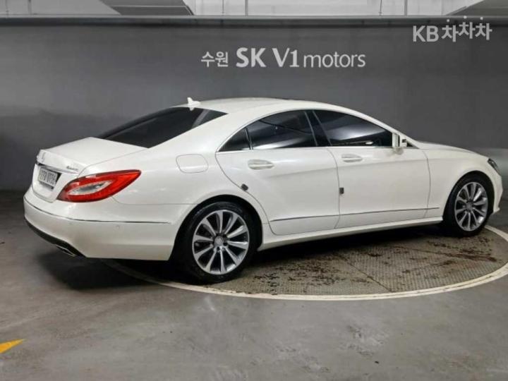 Mercedes-Benz CLS-Class W218 CLS250d 4 Matic W218 5
