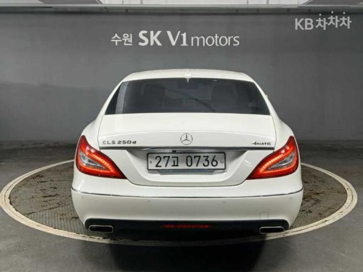 Mercedes-Benz CLS-Class W218 CLS250d 4 Matic W218 6
