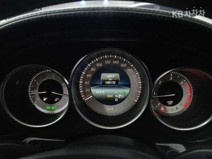 Mercedes-Benz CLS-Class W218 CLS250d 4 Matic W218 10