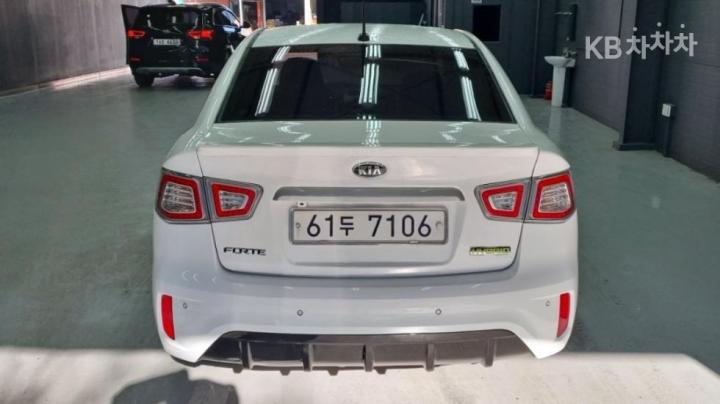 Kia Forte 1.6 Hybrid LPI HEV Premium Type 4