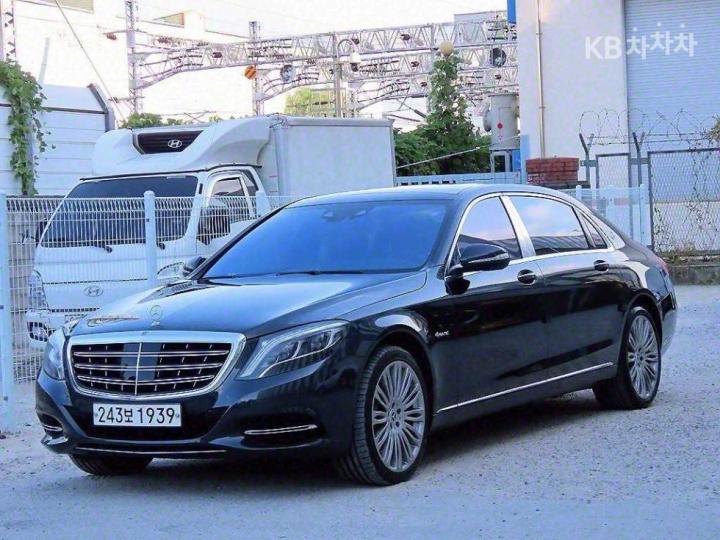 Mercedes-Benz S-Class New Maybach S500 4Matic