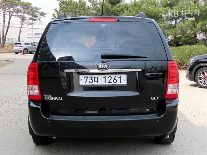 Kia Carnival R Grand GLX Premium 5