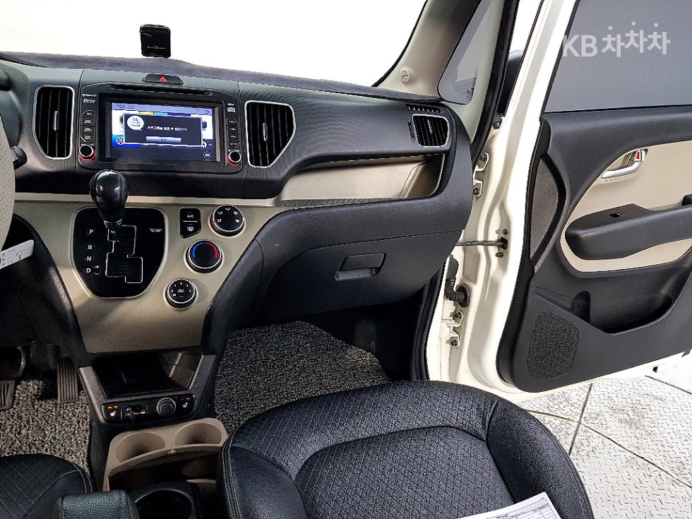 2012 - kia ray