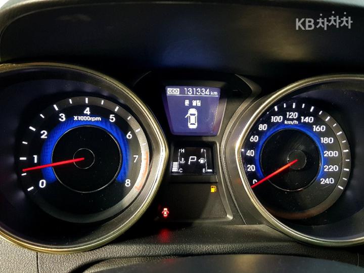 Hyundai Avante MD M16 GDi PREMIER 8