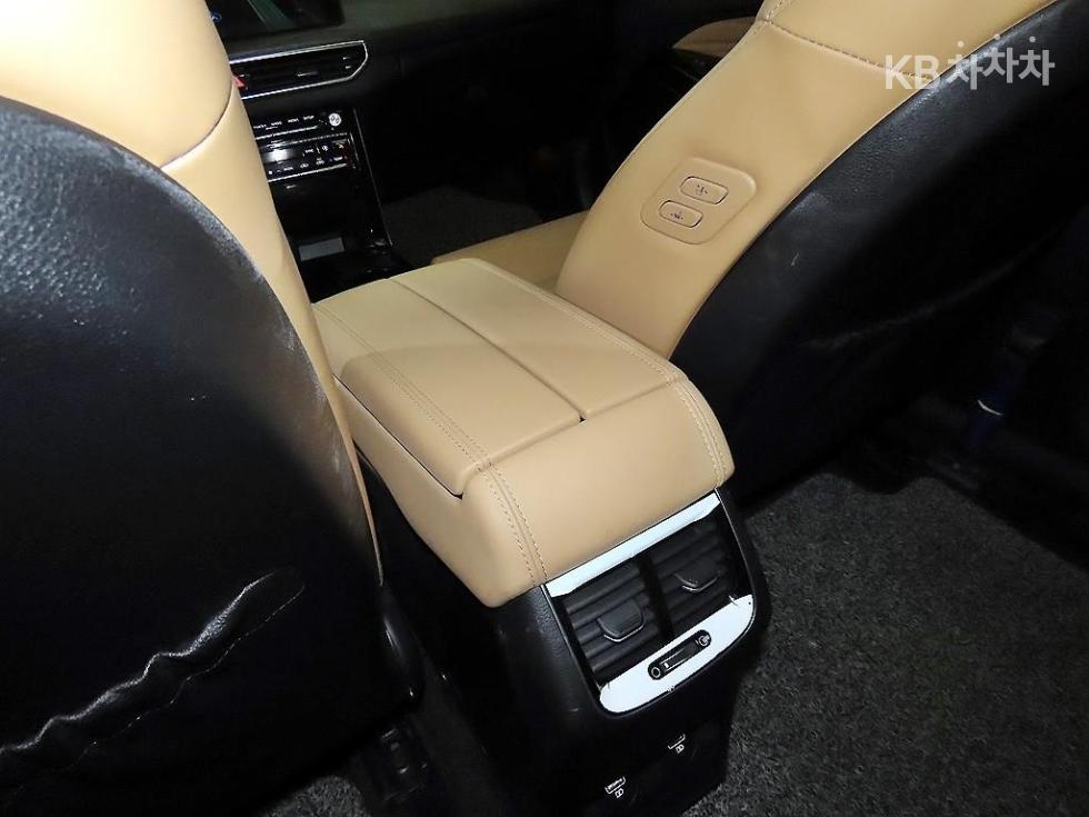 2020 - kia k7