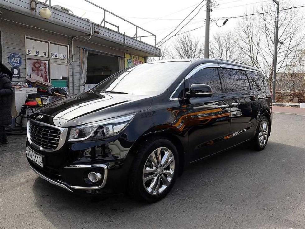 2017 - kia carnival