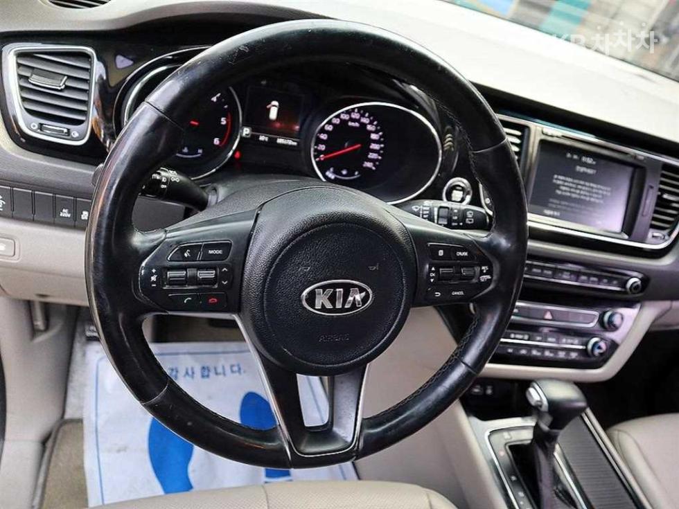2017 - kia carnival