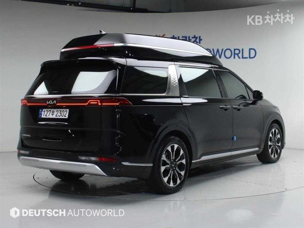 2022 - kia carnival