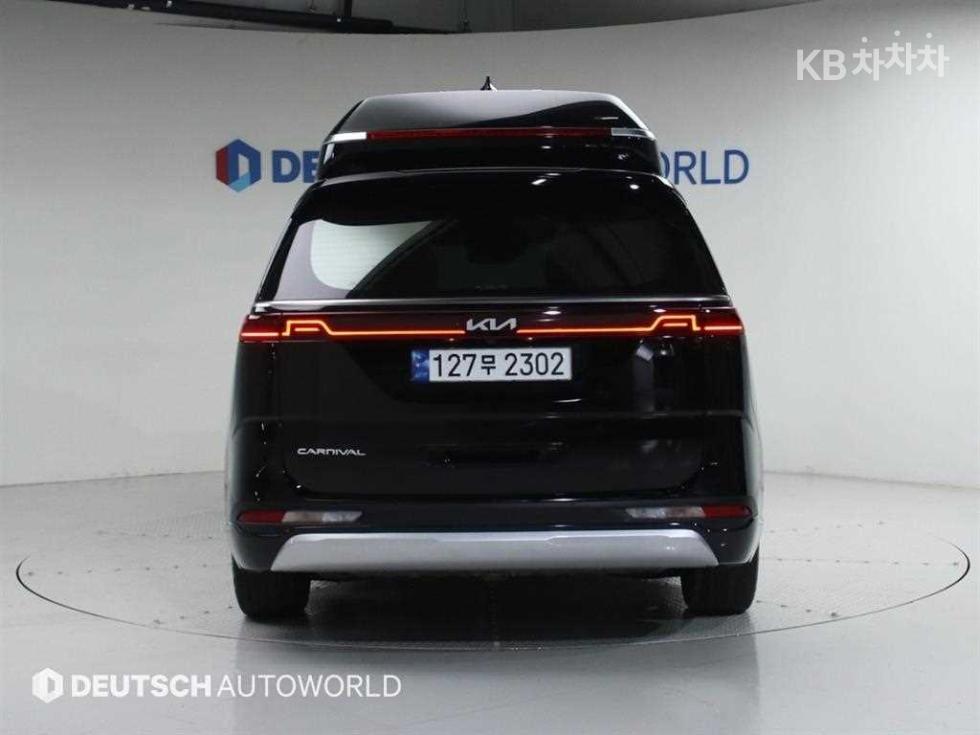 2022 - kia carnival