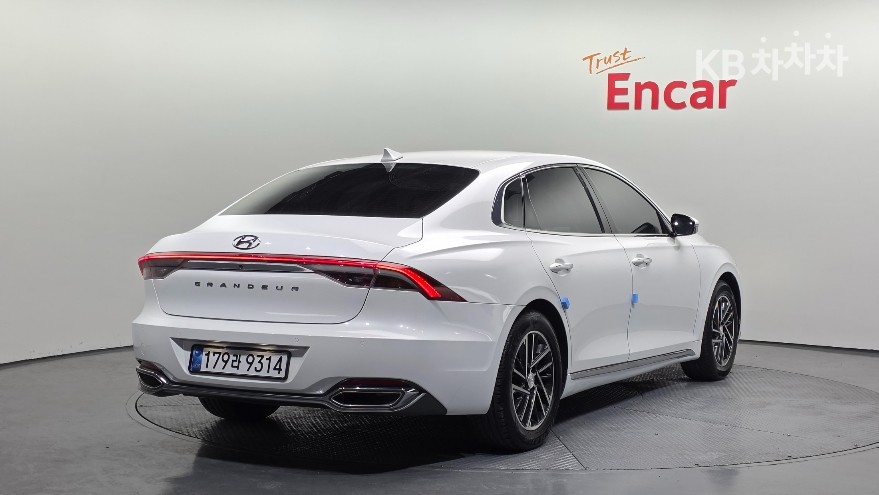 Hyundai Grandeur — miniaturë 2