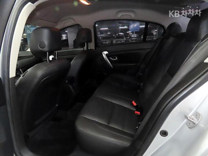 Renault SM5 Nova Classic 8