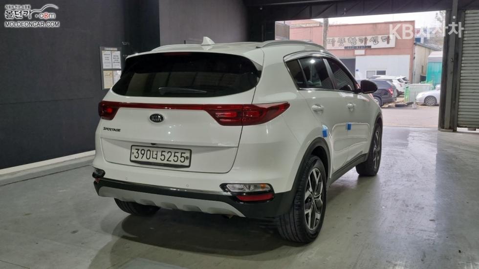 2020 - kia sportage