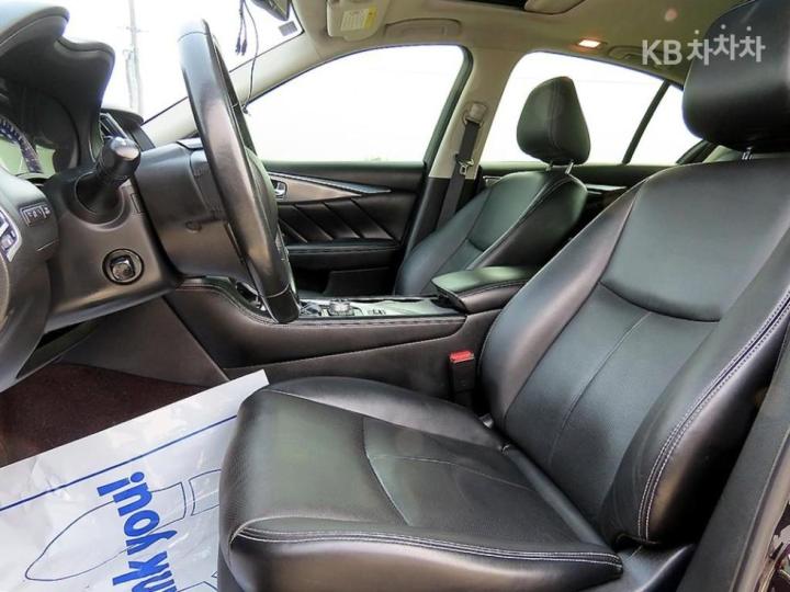 Infiniti Q50 2.2d Premium 6