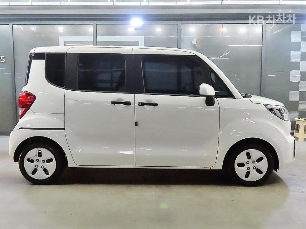 2022 - kia ray
