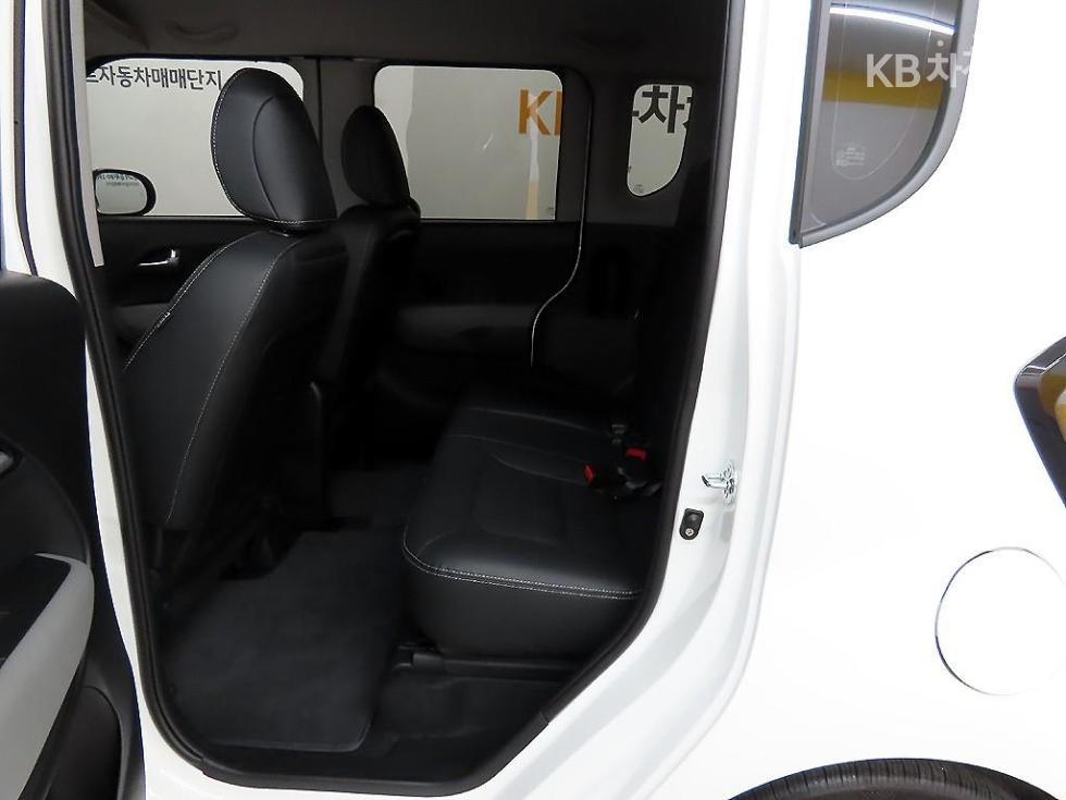 2025 - kia kia