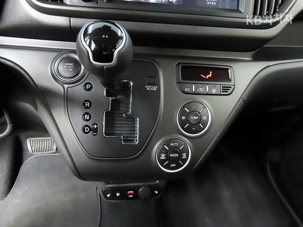 2025 - kia kia