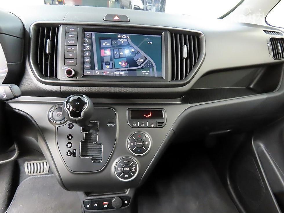 2025 - kia kia