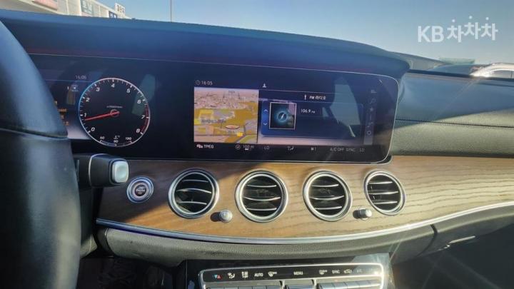 Mercedes-Benz E-Class W213 E300e 4MATIC Exclusive 8