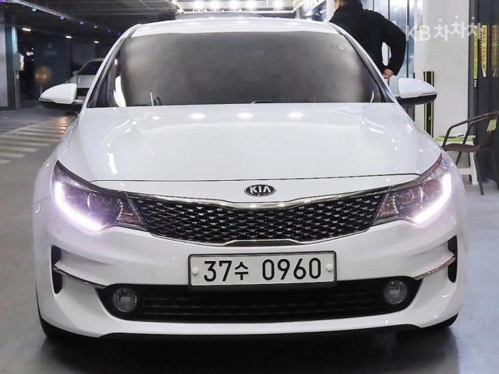 Kia K5 2.0 Gasoline MX Prestige 3