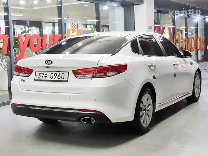 Kia K5 2.0 Gasoline MX Prestige 5