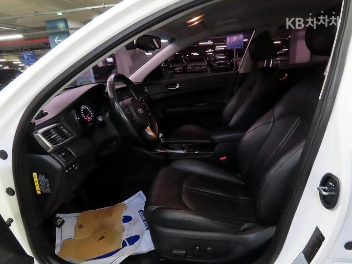 Kia K5 2.0 Gasoline MX Prestige 7