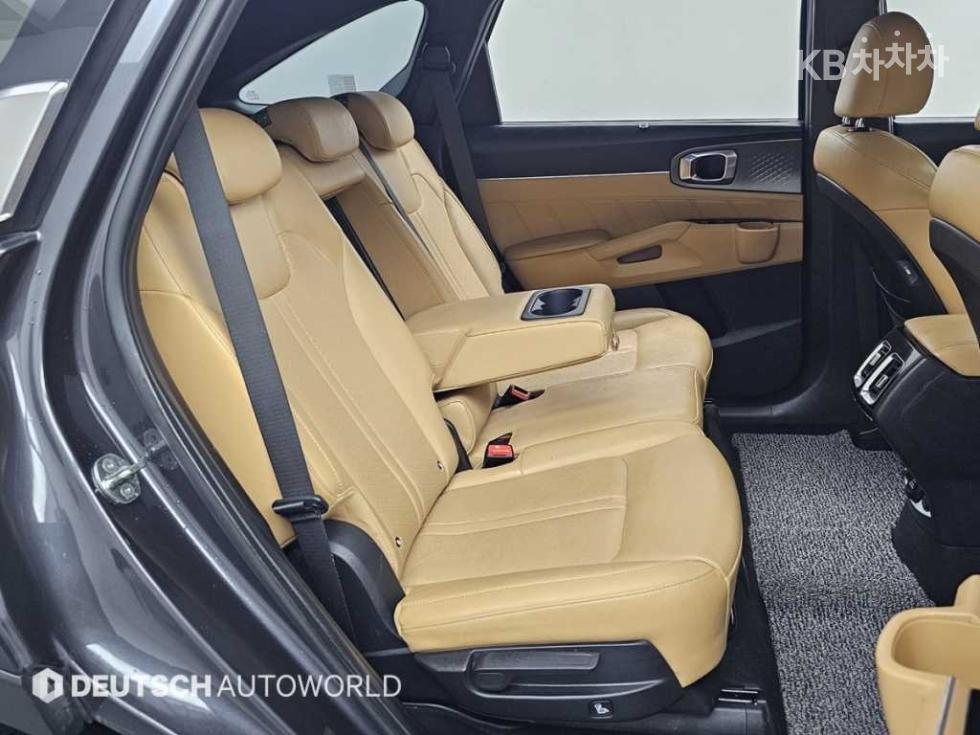 2023 - kia sorento