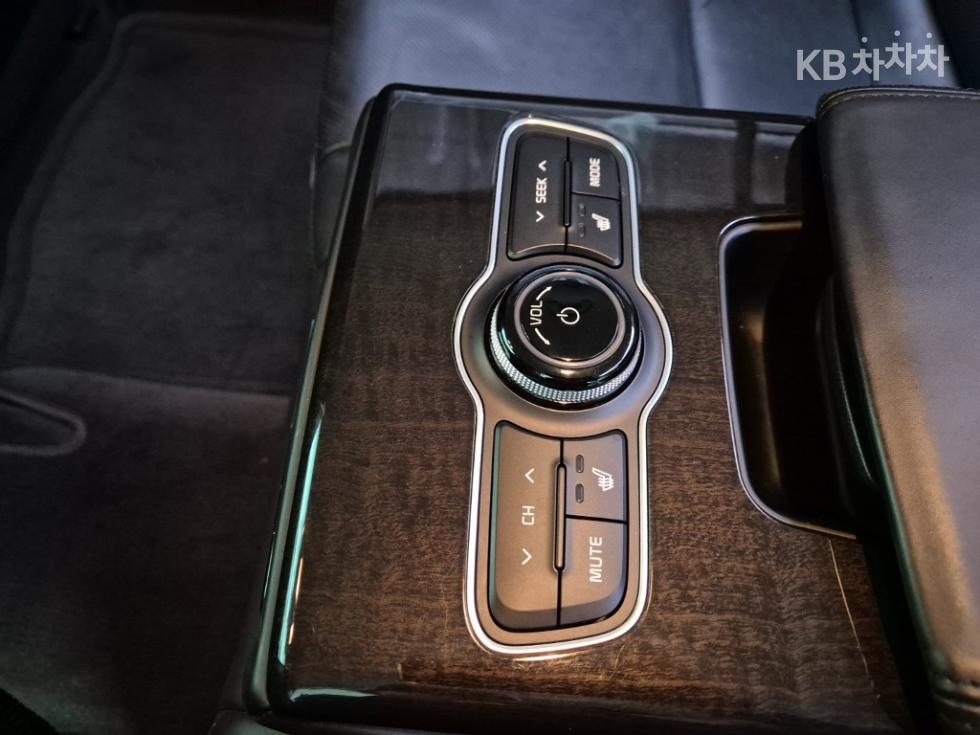 2013 - kia k7