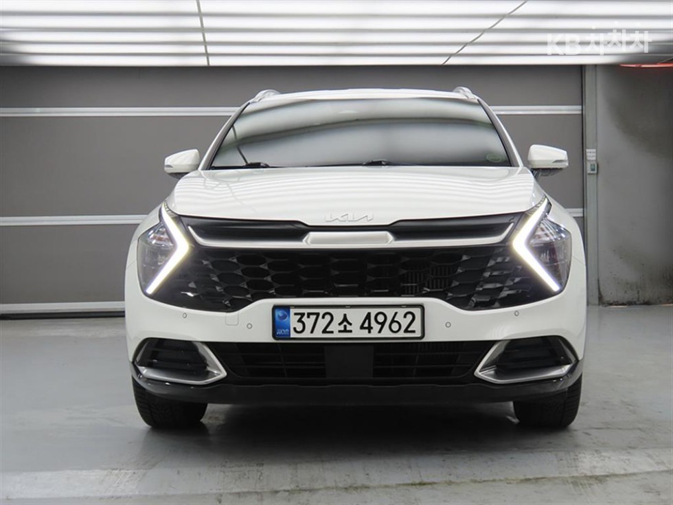 2022 - kia sportage