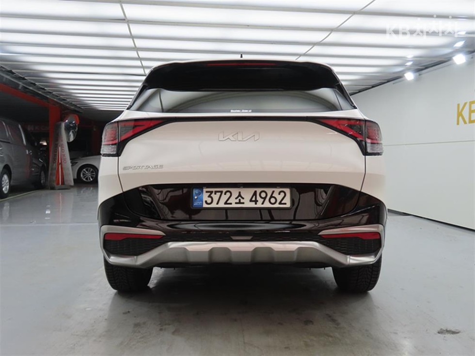 2022 - kia sportage