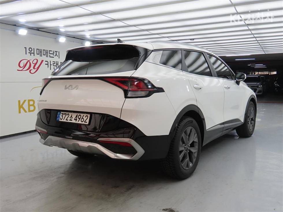 2022 - kia sportage