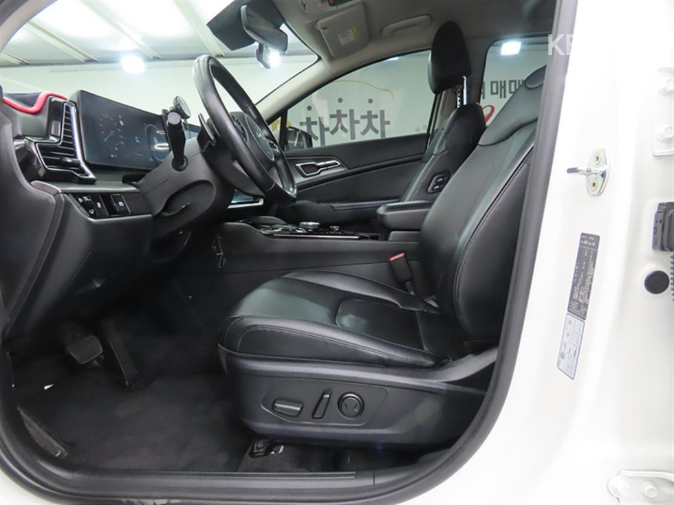 2022 - kia sportage