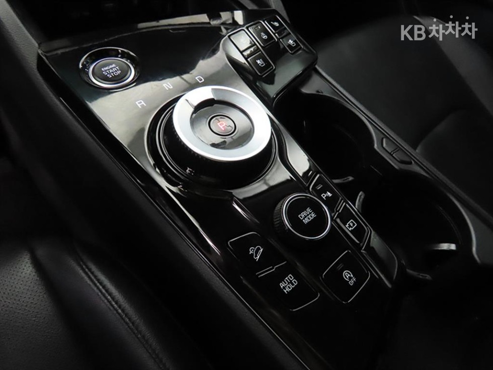 2022 - kia sportage