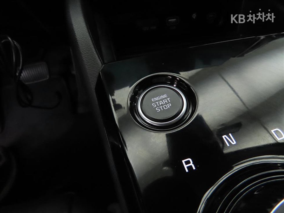 2022 - kia sportage