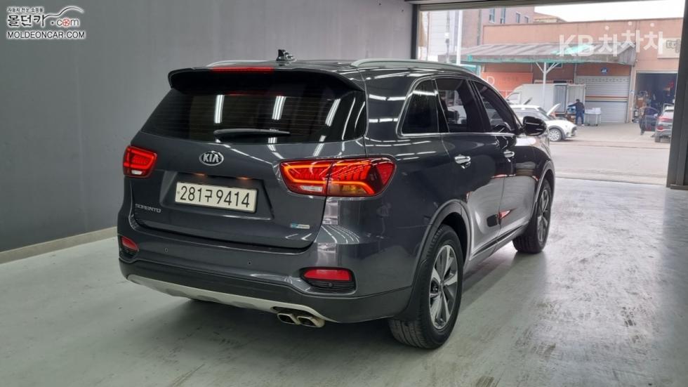 2018 - kia sorento