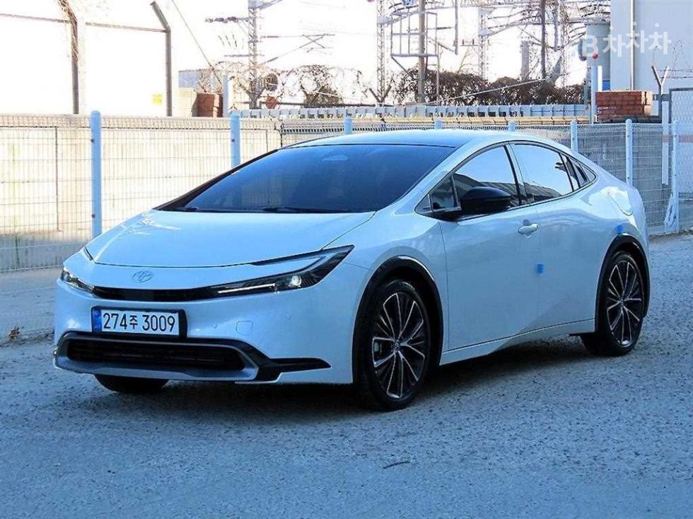 도요타 프리우스(XW60) 2.0 HEV LE - фото 1