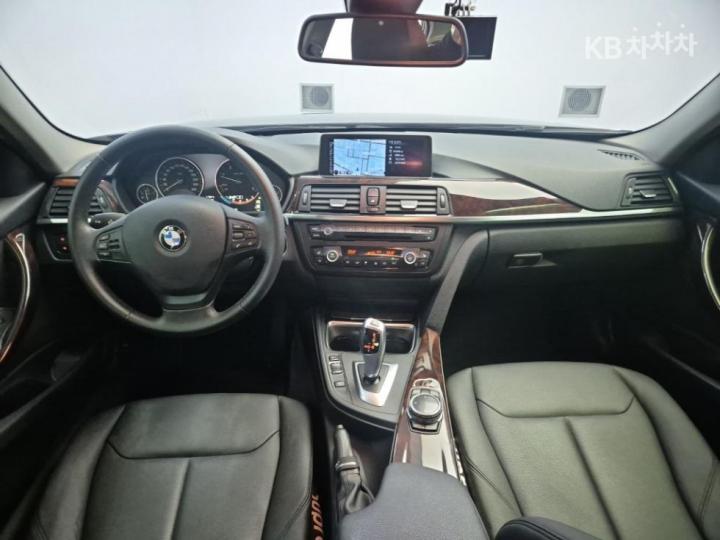 BMW 3 Series New 320d F30 8