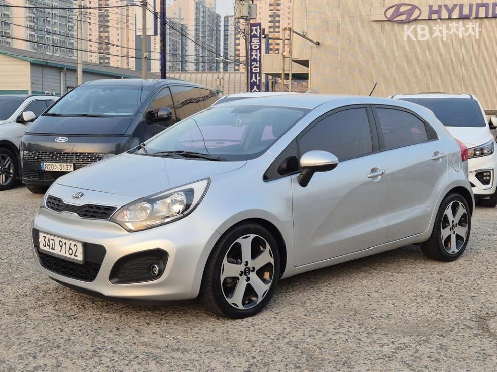 2014 - kia pride