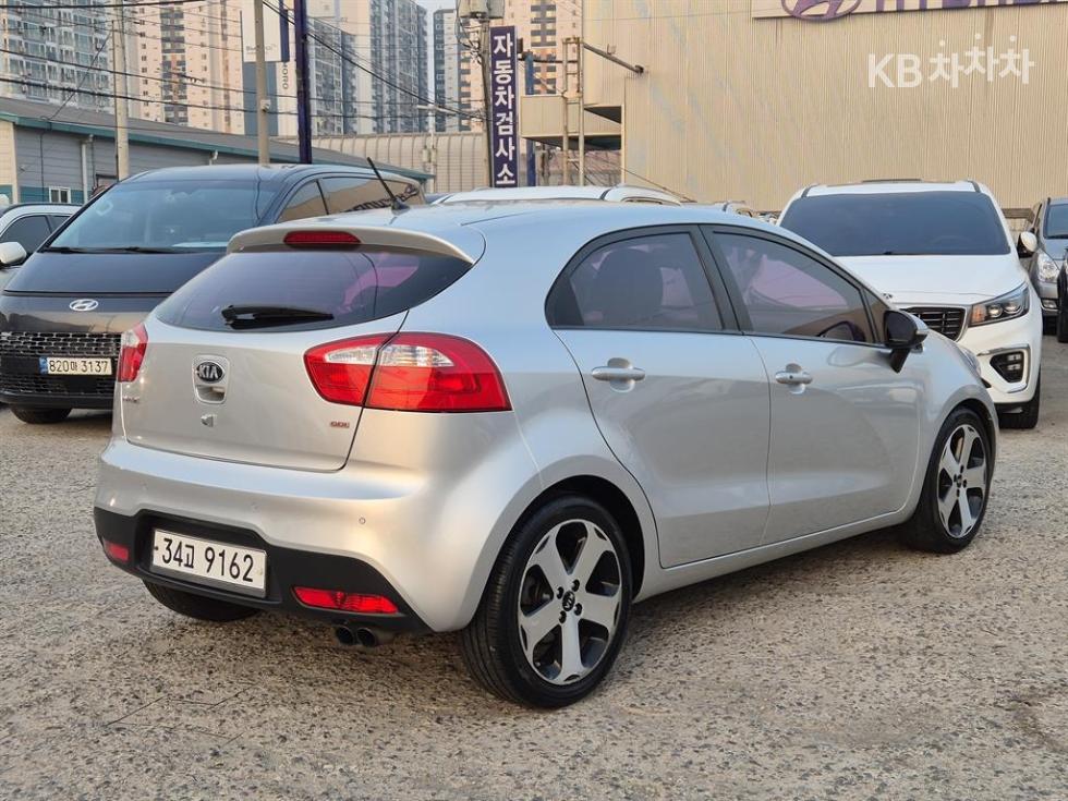 2014 - kia pride