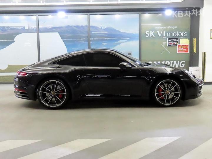 Porsche Carrera 911 992 4S 4
