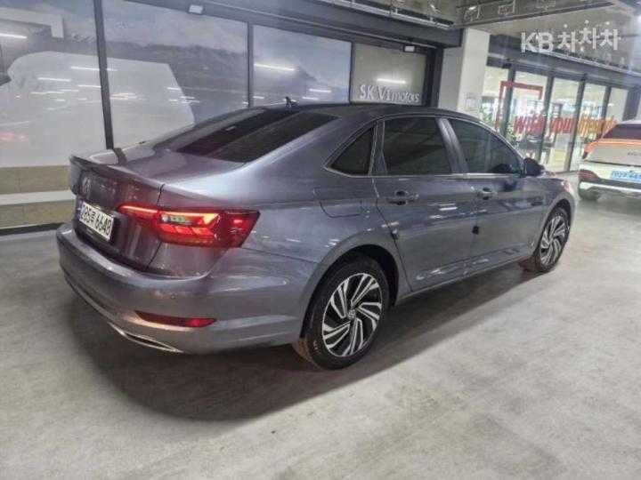 Volkswagen Jetta The 1.4 TSI Prestige 5
