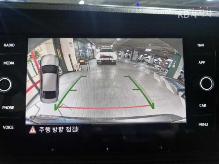 Volkswagen Jetta The 1.4 TSI Prestige 9