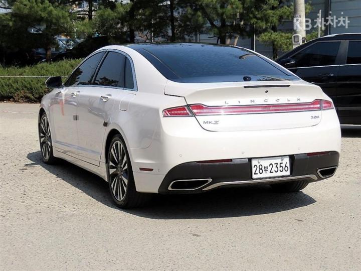 Lincoln MKZ New 2.0 Hybrid CVT Reserve 4